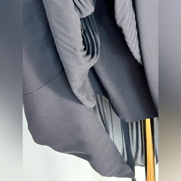 New Bebe Black Pleated Ruffle Midi Dress Size 4 - Picture 3 of 13